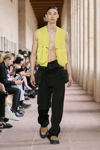 Look 31